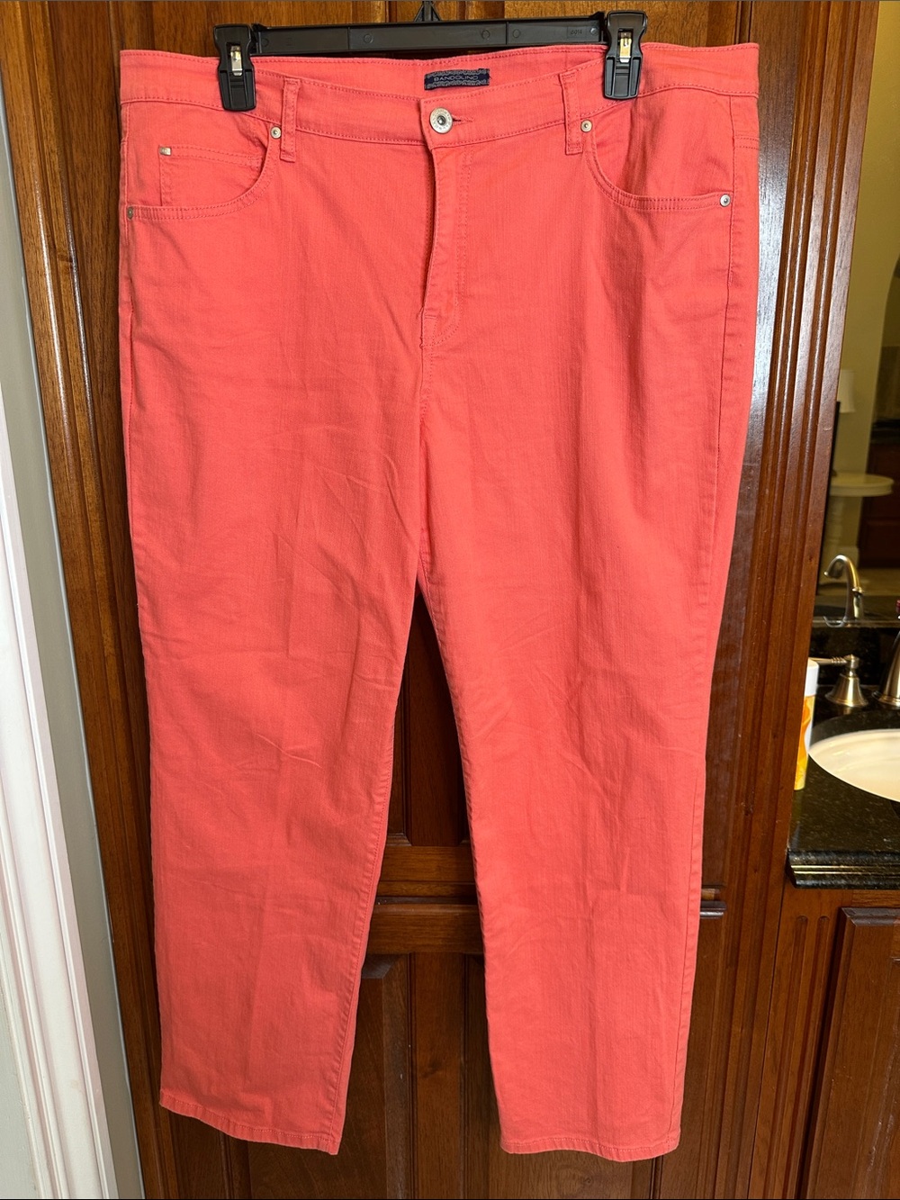 18W Bandolino Coral Straight leg Jeans
